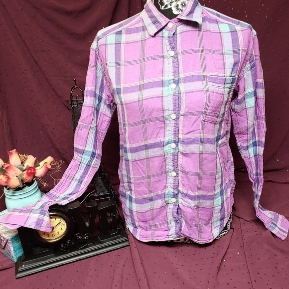 American Eagle Outfitters Pink Plaid - Picture 1 of 4